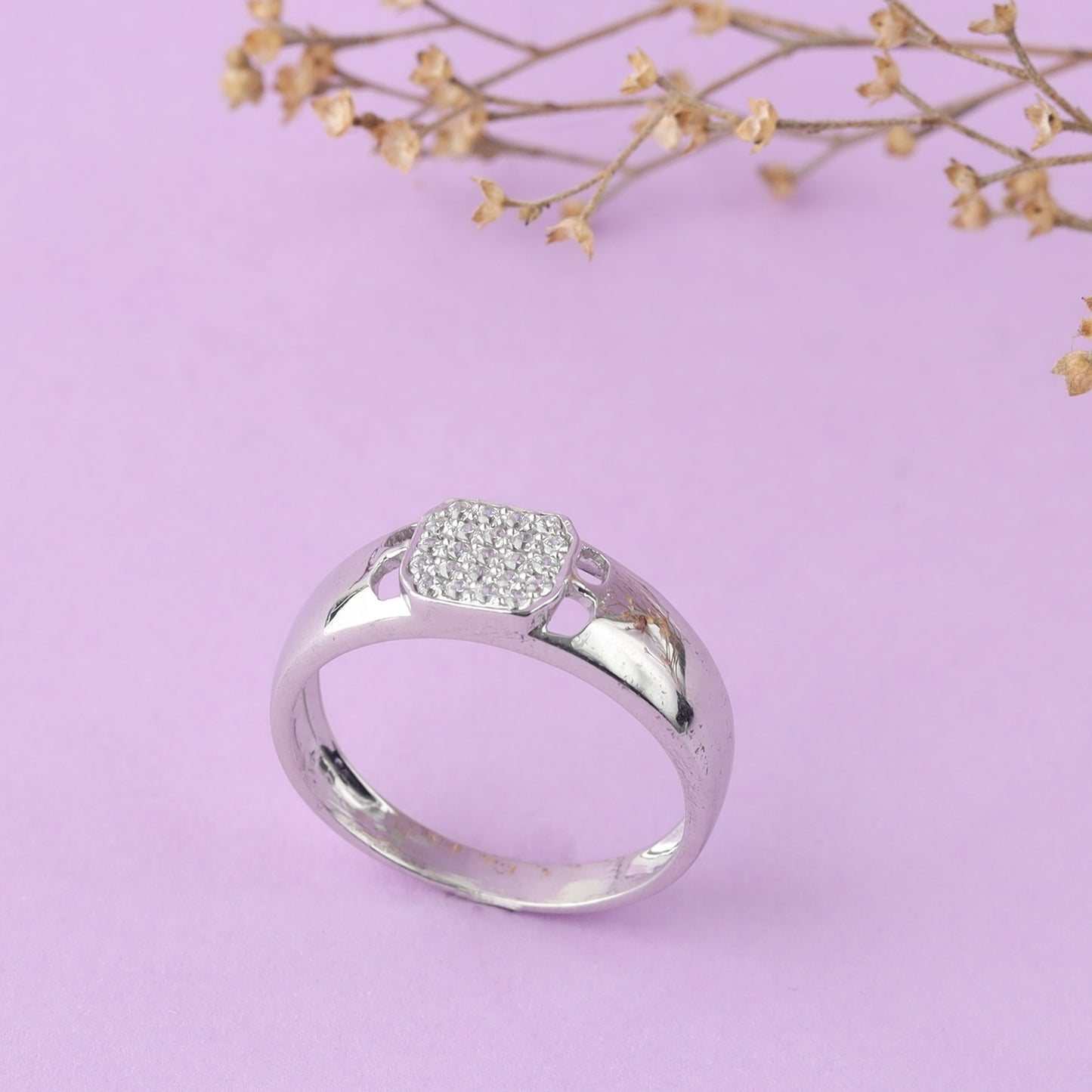 Stylish Man's Diamond Ring