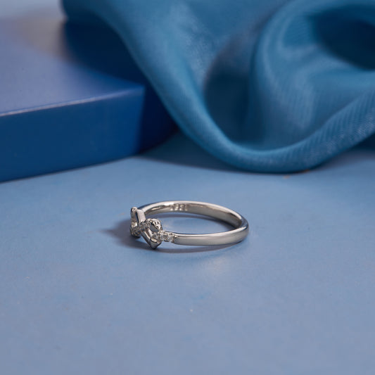 Simple Ladies Ring