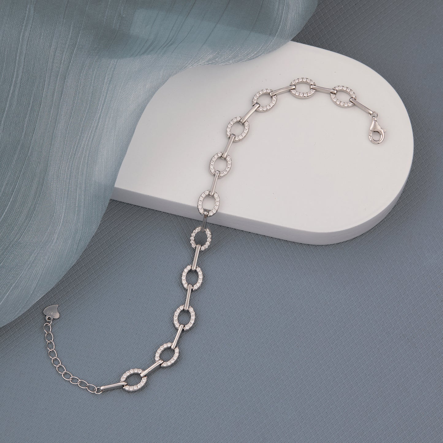 Simple Ladies Bracelate