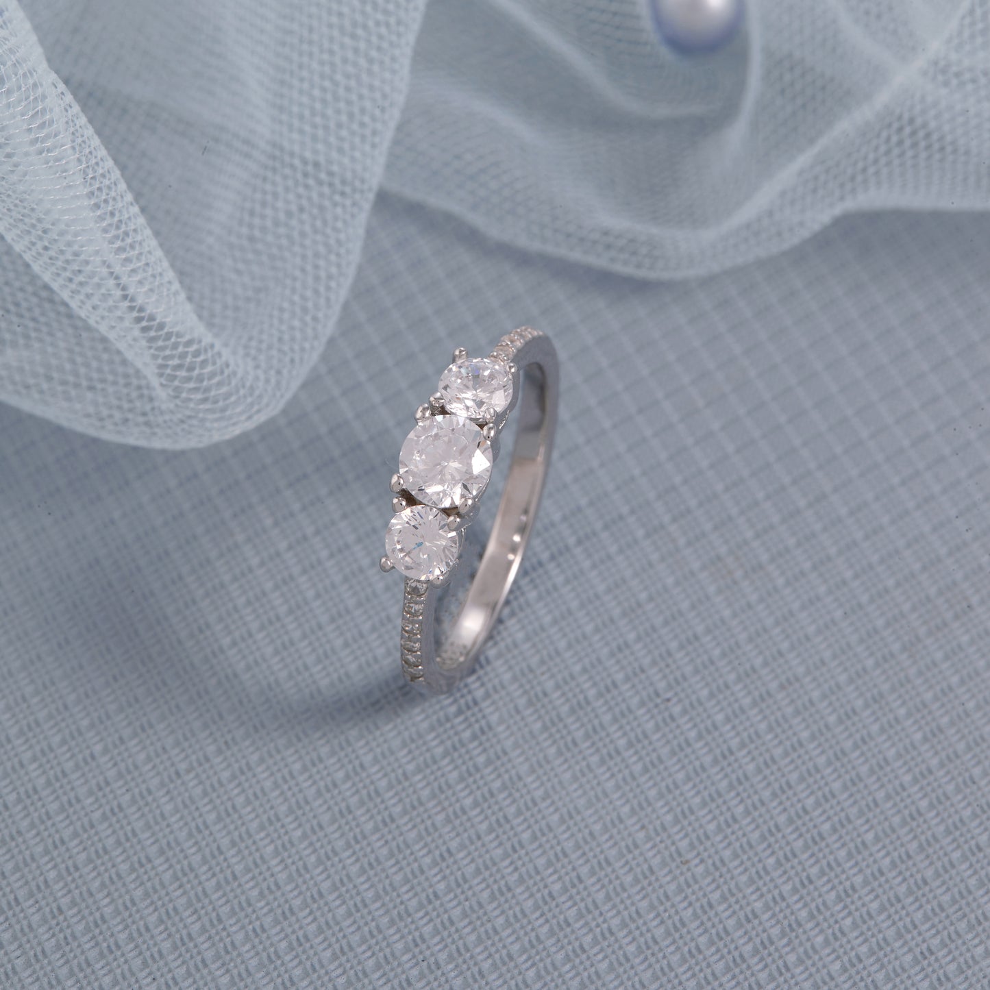 Ladies Three Diamond Ring