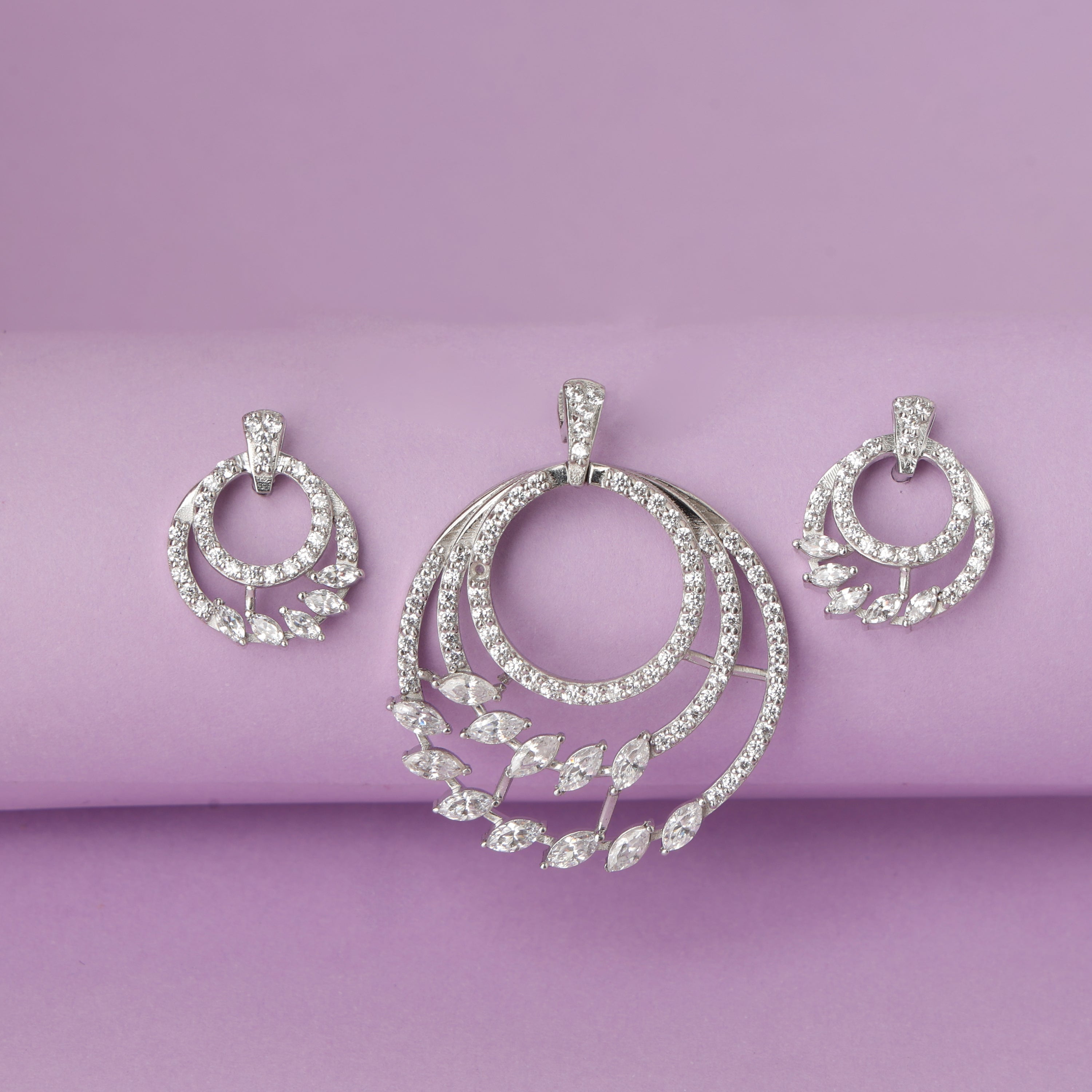 Chain Pendant