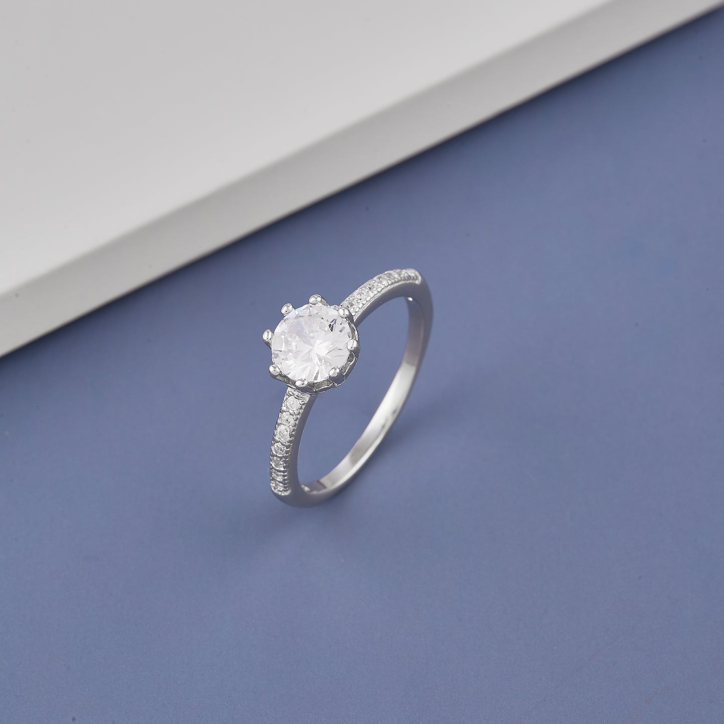 Ladies White Round Stone Diamond Ring