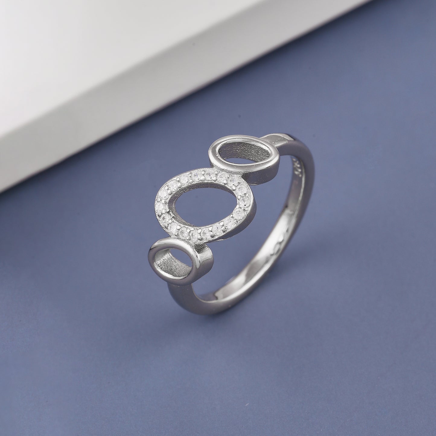 Ladies Oval Shape Ring