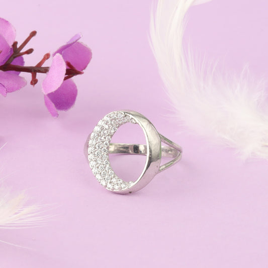 Ladies White Diamonds Ring