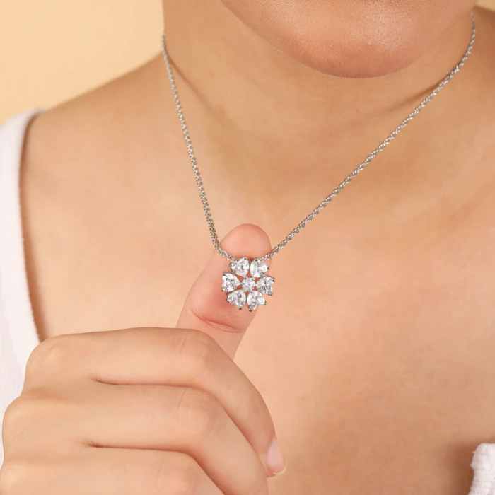 Silver Daisy Pendant