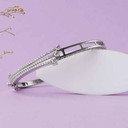 Fashionable Braclate