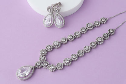 Distinctive Chain Nacklace