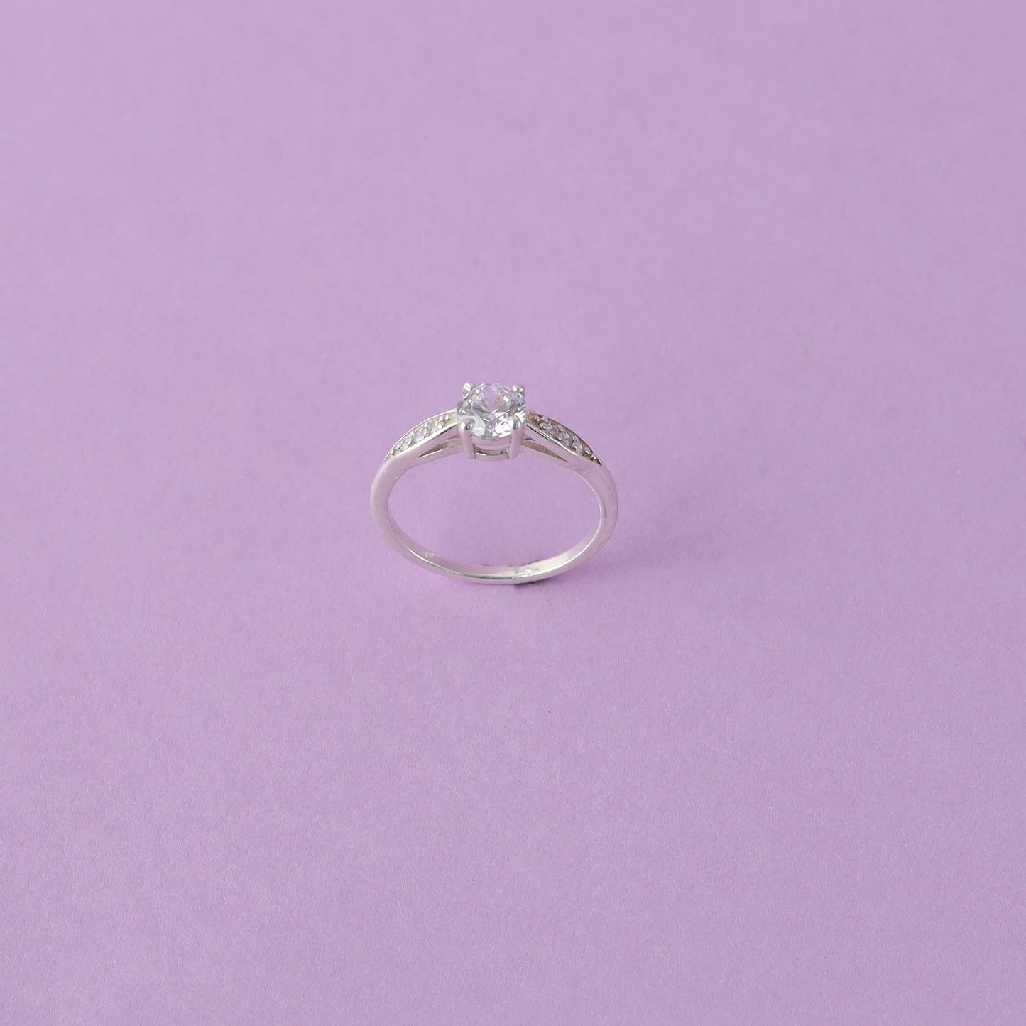 Ladies Stylish Silver Ring