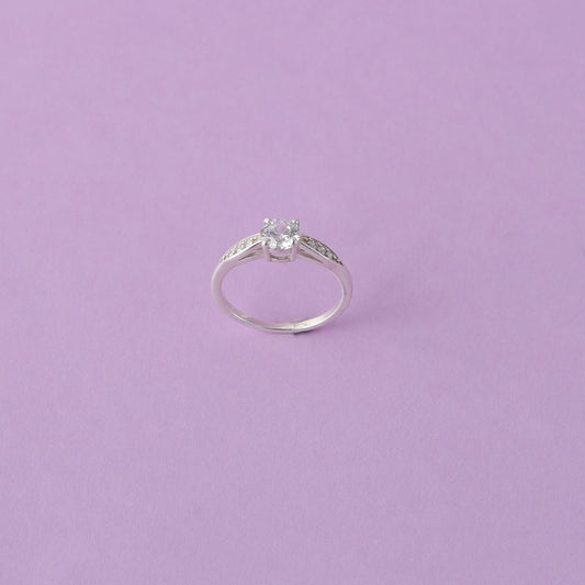 Ladies Stylish Silver Ring