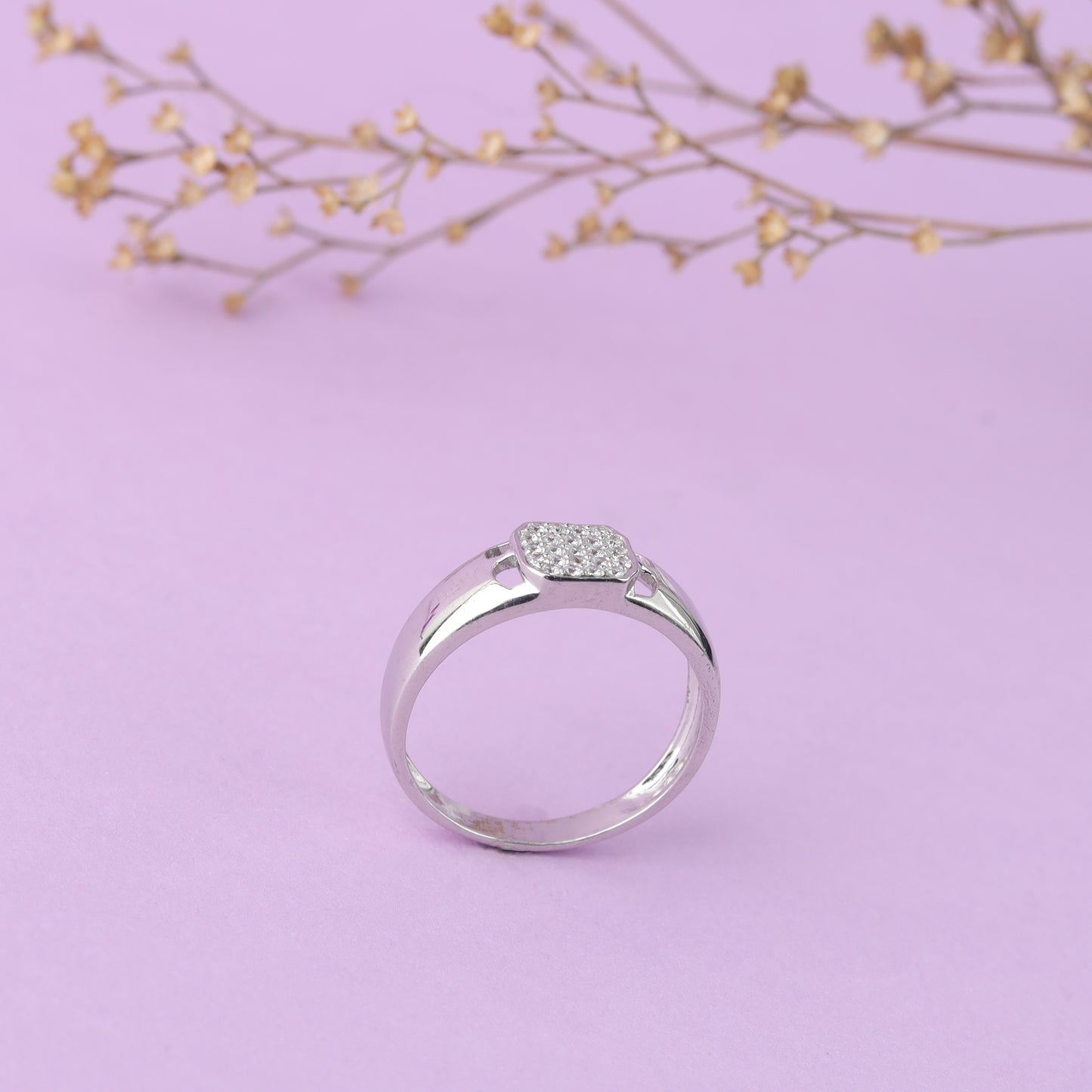 Stylish Man's Diamond Ring