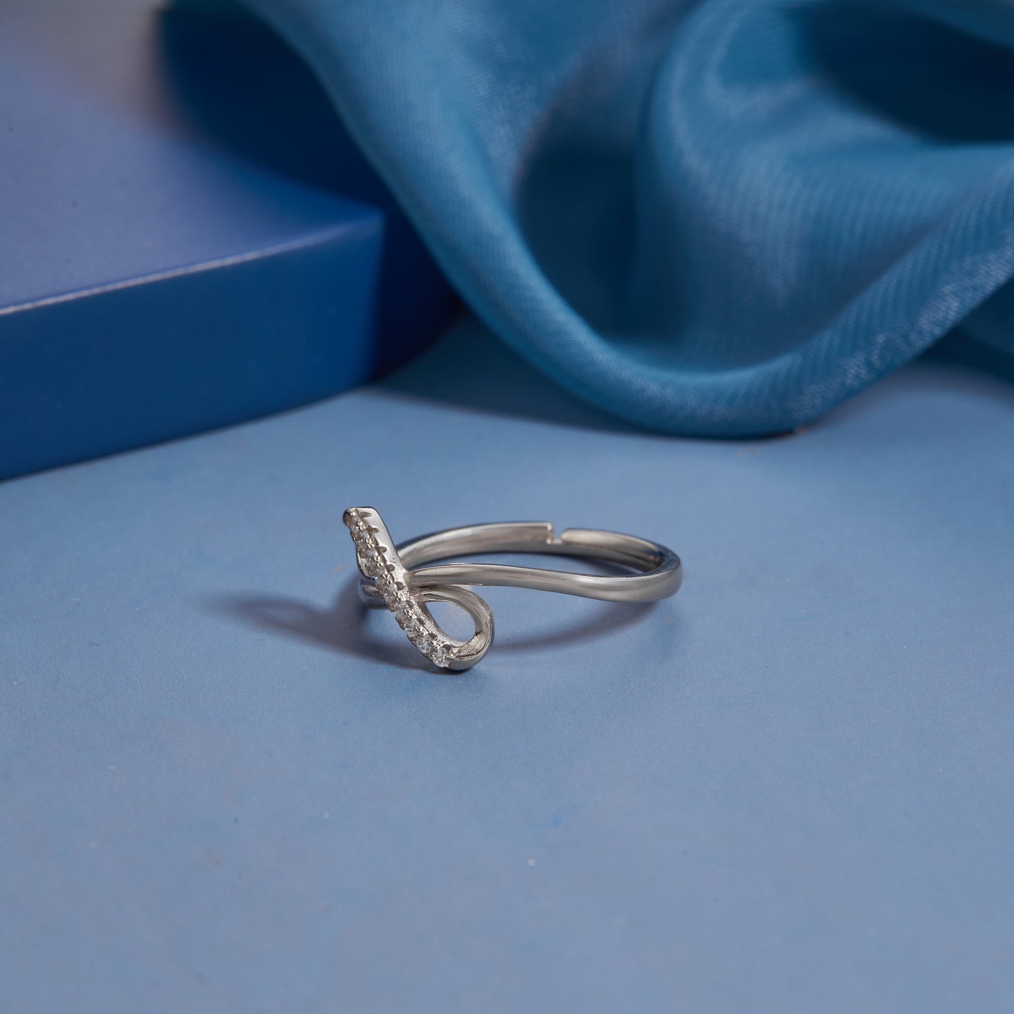 Ladies Infinity Ring