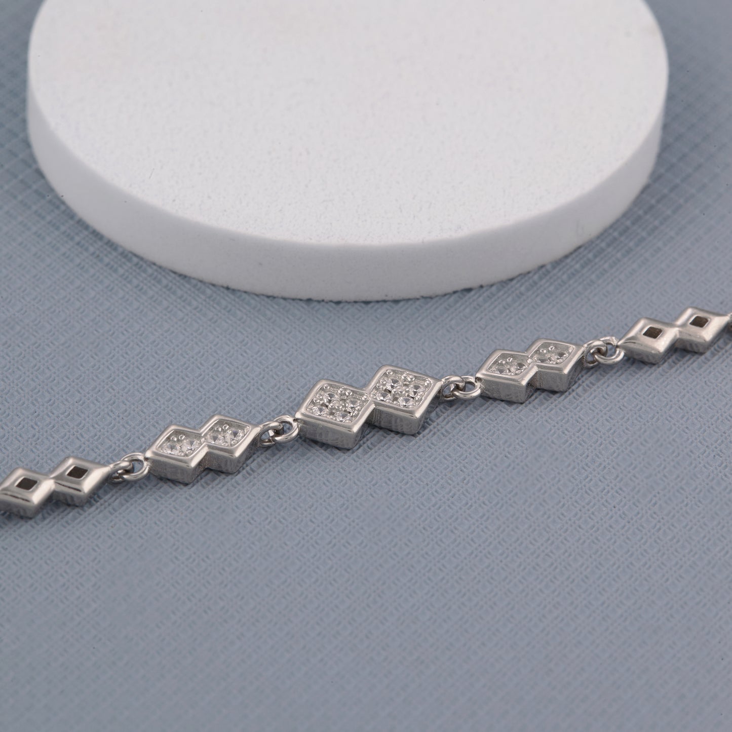 Stylish Ladies Bracelate