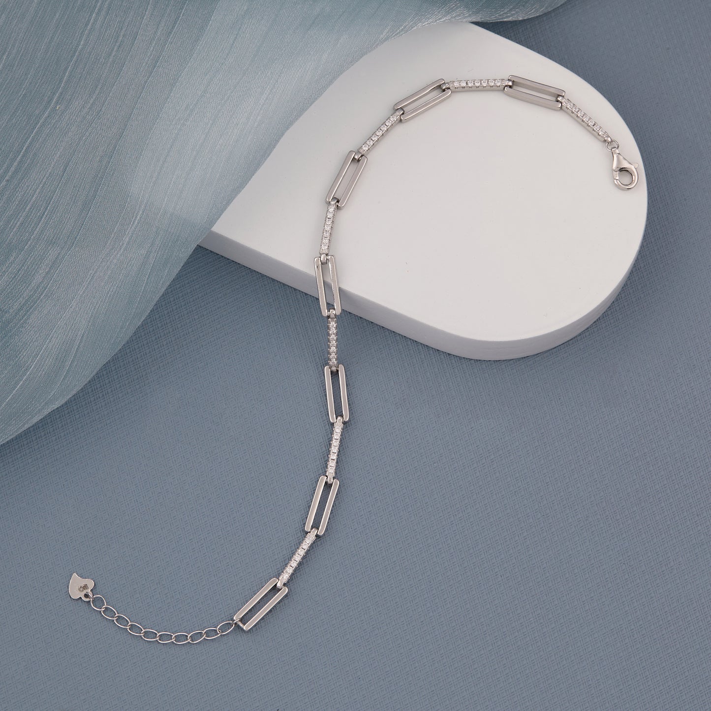 Simple Ladies Bracelate