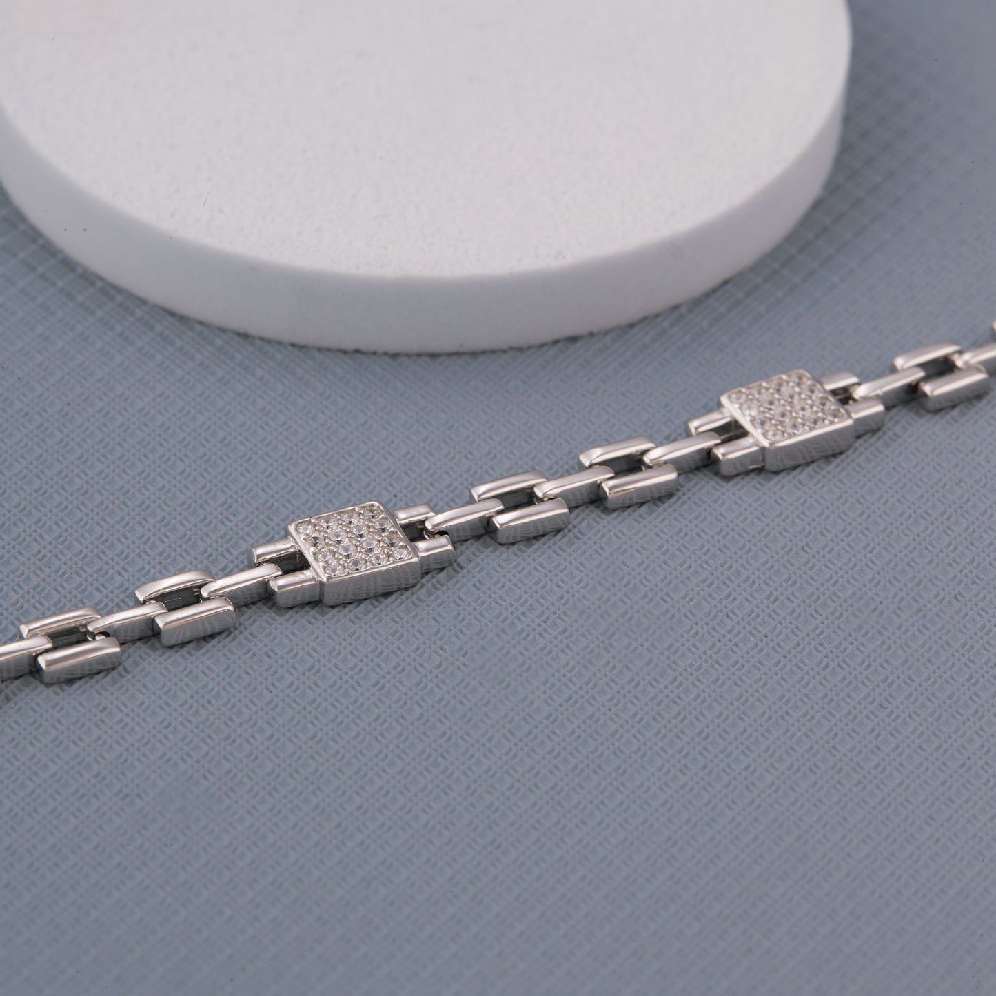 Ladies Silver Braclate