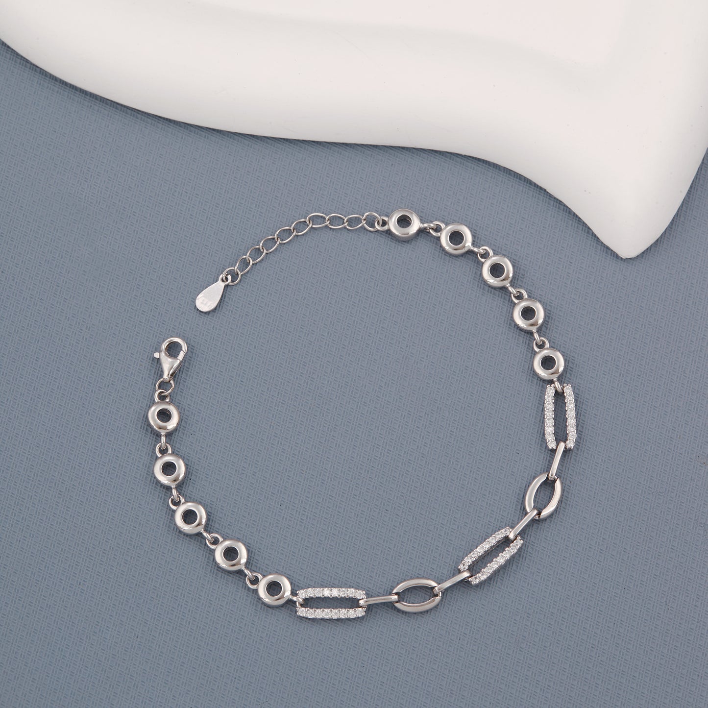 Unique Ladies Bracelate