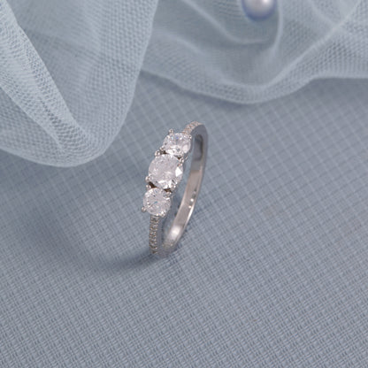 Ladies Three Diamond Ring
